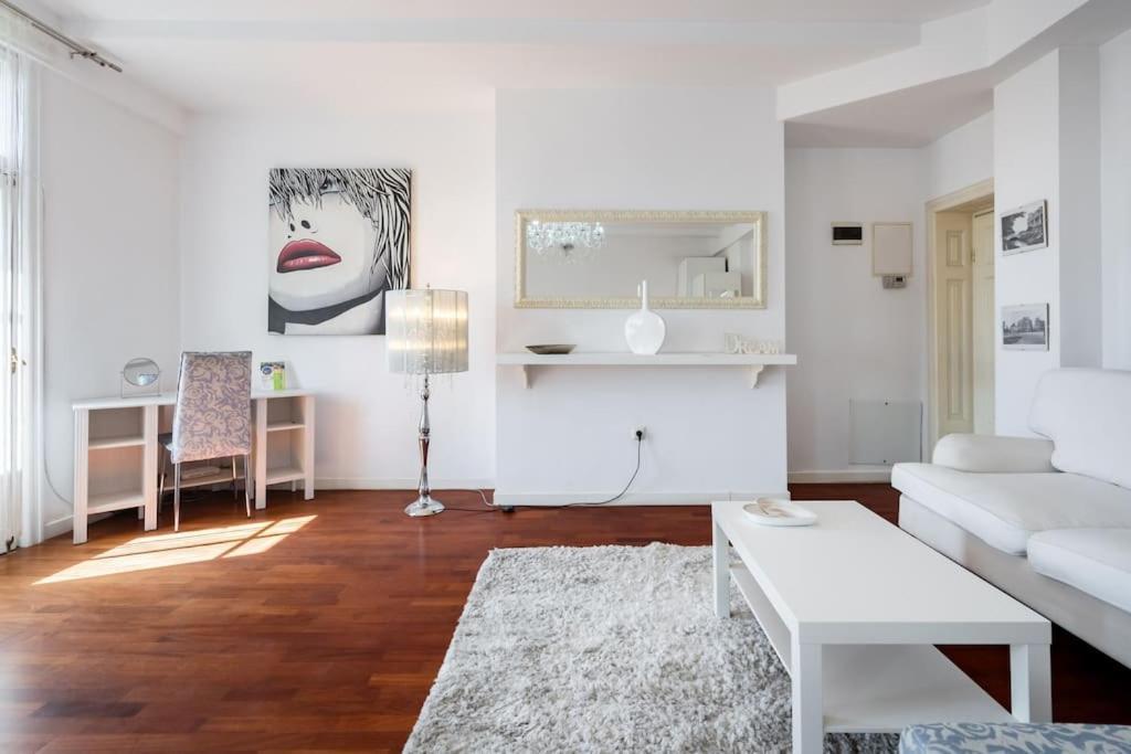 Mozzafiato By The River Studio Bucharest Exterior photo